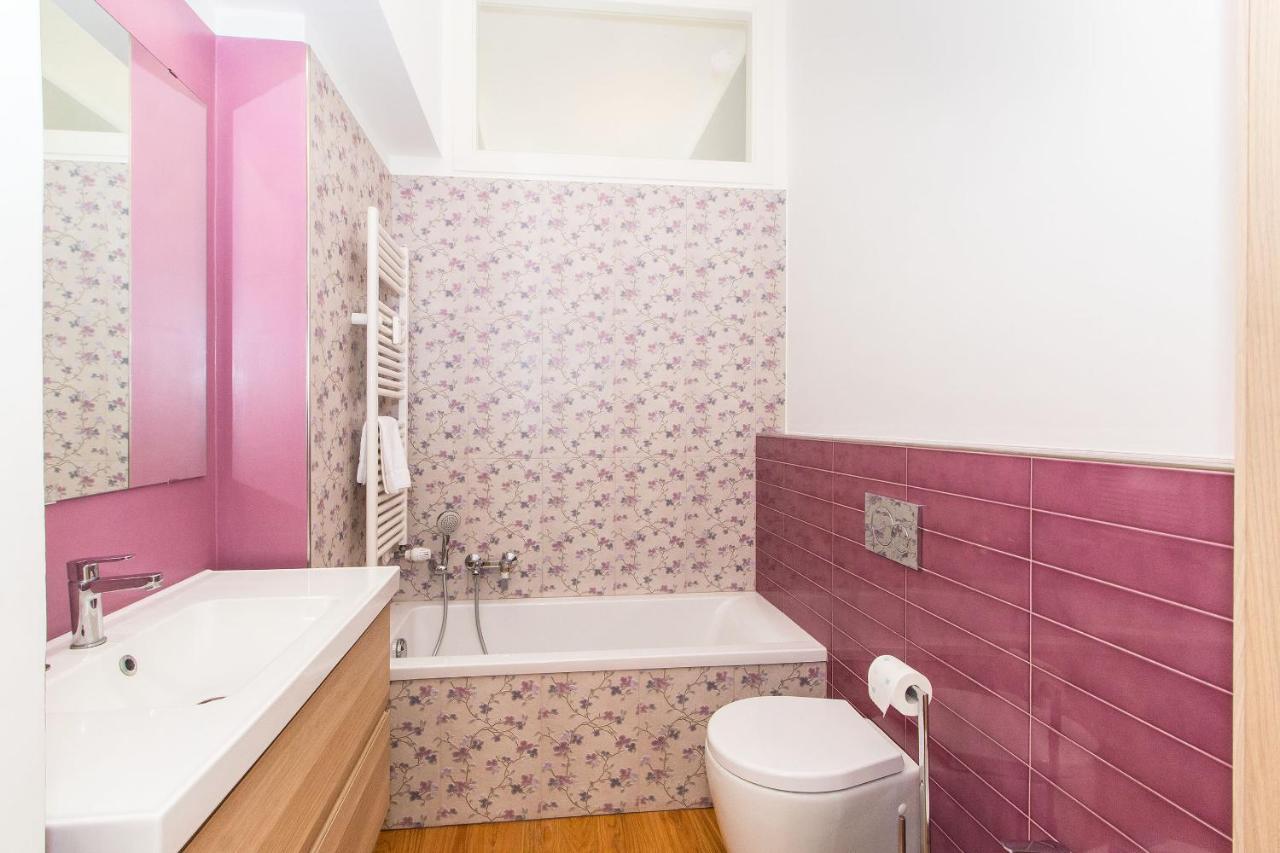 Porta Nuova & Parco Del Valentino Roomy Flat Turin Exteriör bild